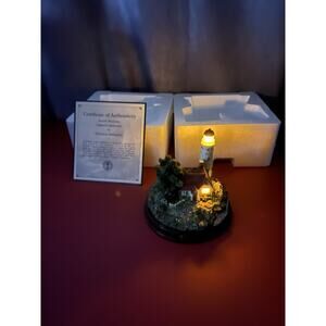Thomas Kinkade's Beacon Of Hope Lighthouse Sculpture box and coa